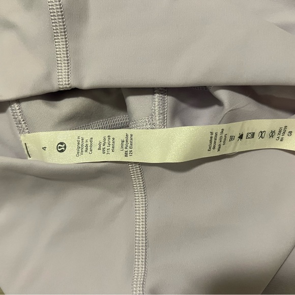 Like new lululemon lavender wunder unders! - Picture 3 of 3